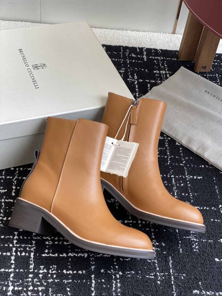 Boots women's leather фото 4