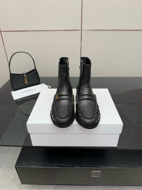 Boots women's leather фото 4