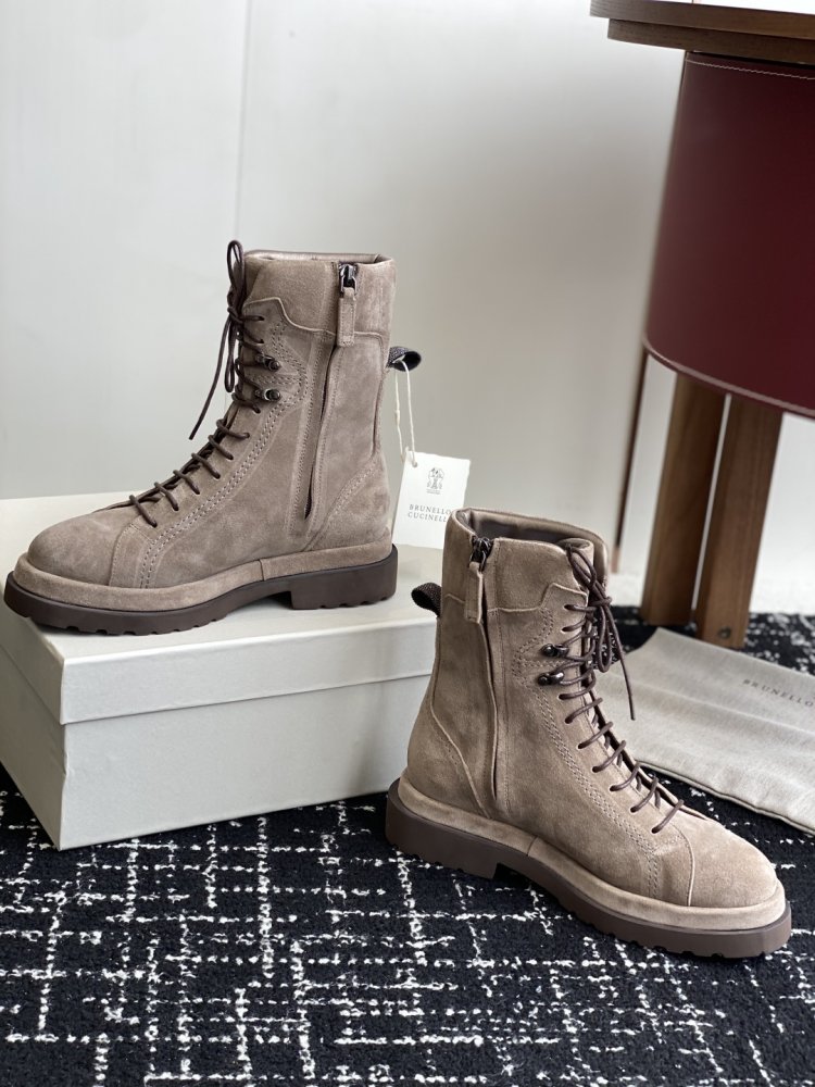 Boots women's leather фото 5