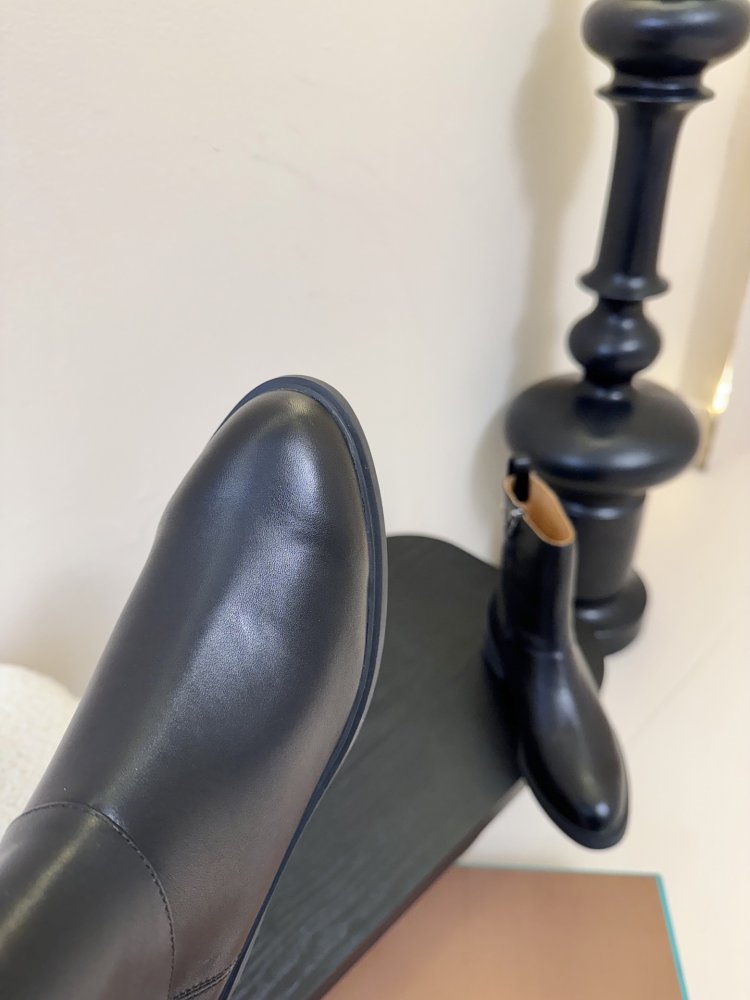 Boots women's leather фото 6