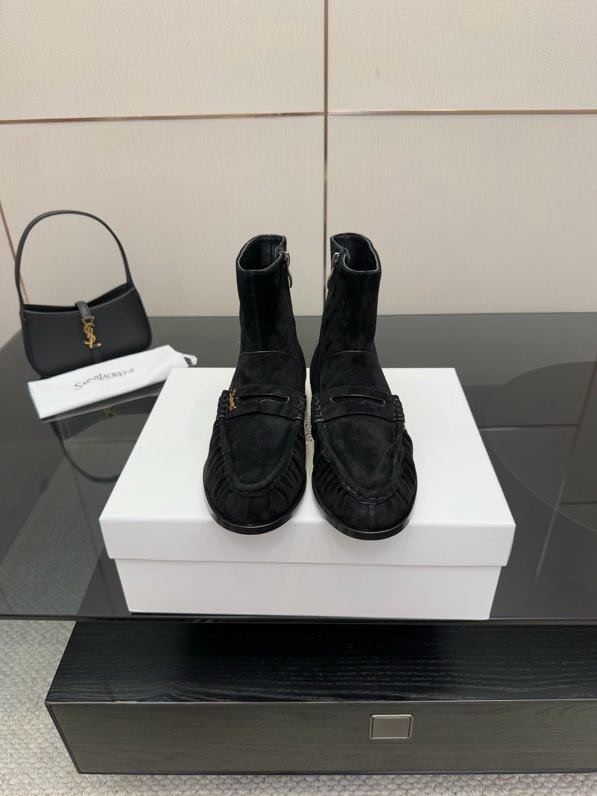 Boots women's leather фото 6