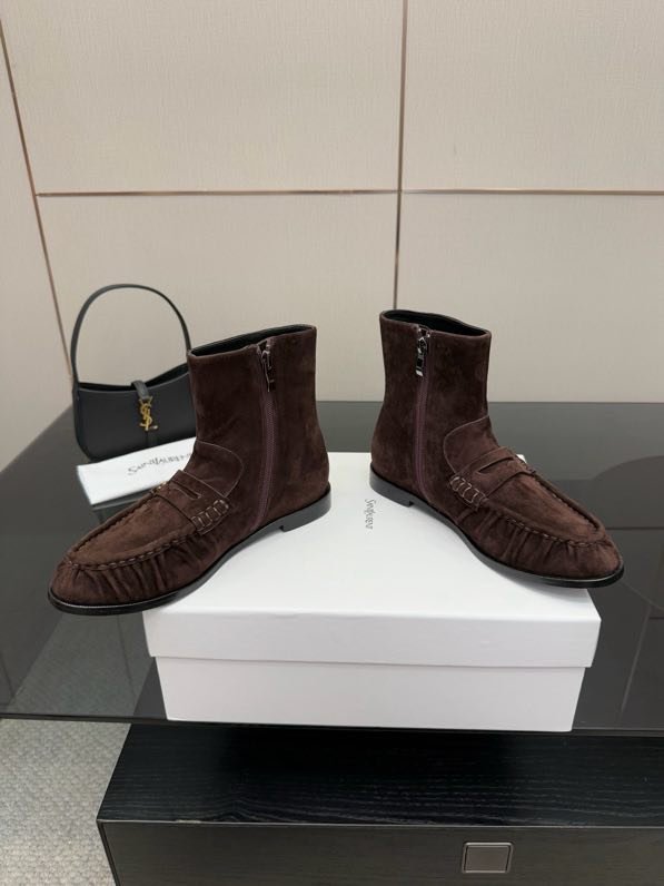 Boots women's leather фото 6