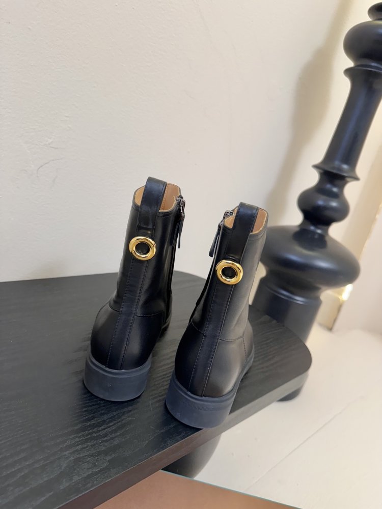 Boots women's leather фото 7