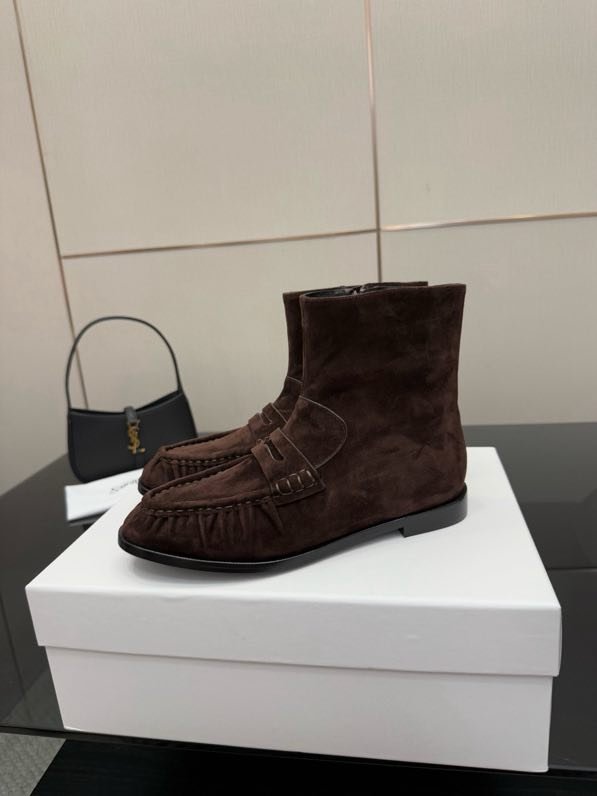 Boots women's leather фото 7