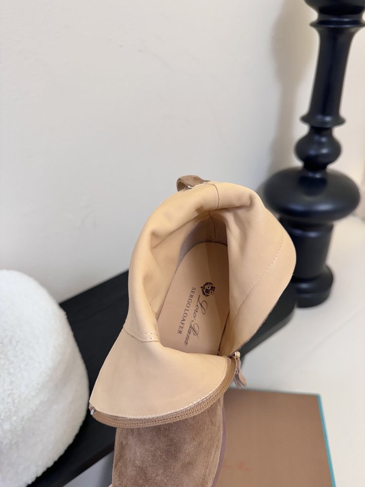 Boots women's leather фото 8