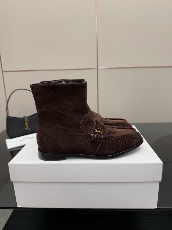 Boots women's leather фото 8