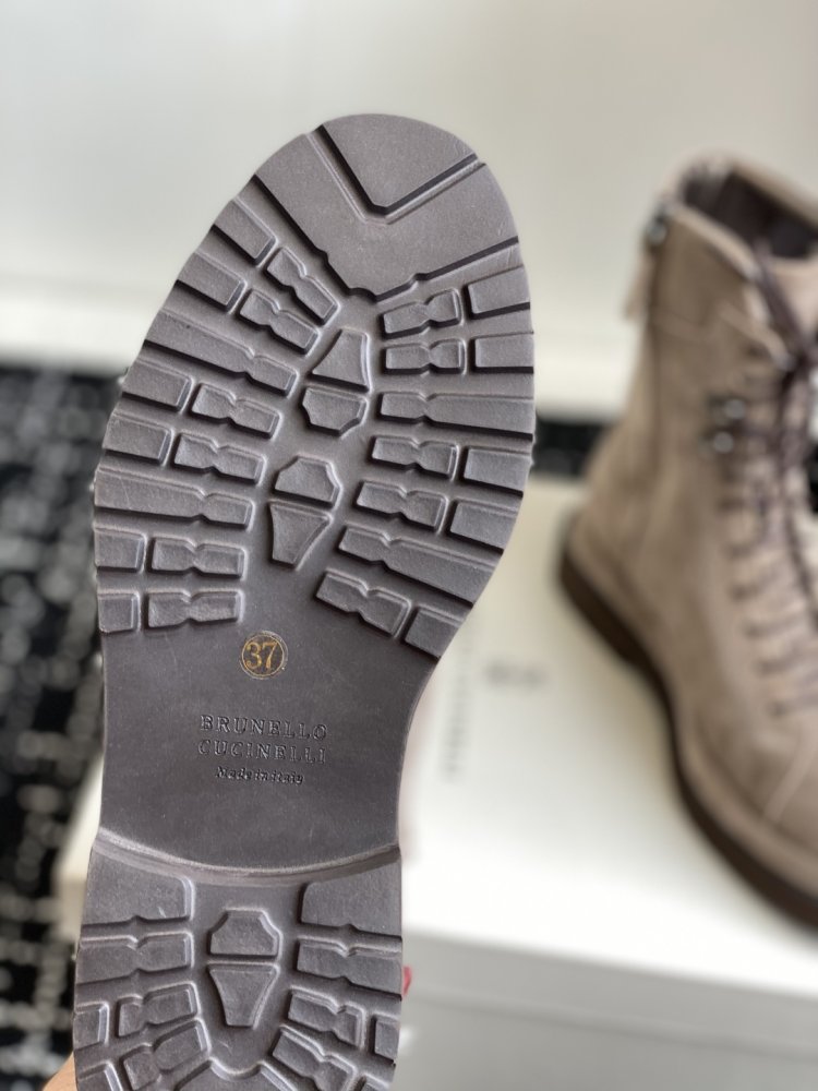 Boots women's leather фото 9