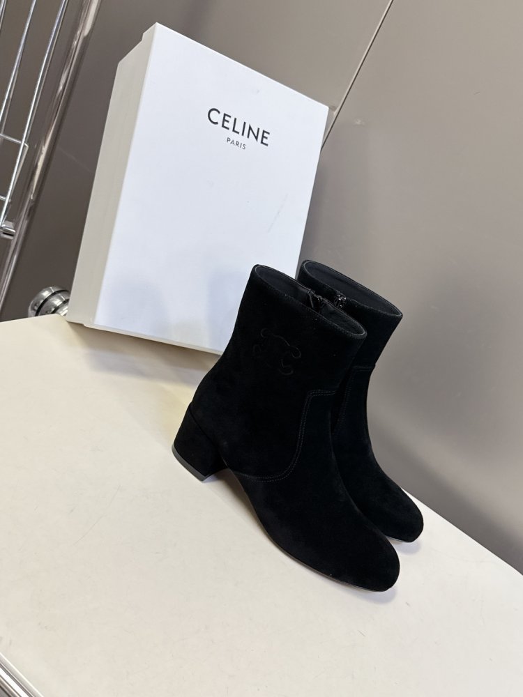 Boots women's on блочном heel фото 3