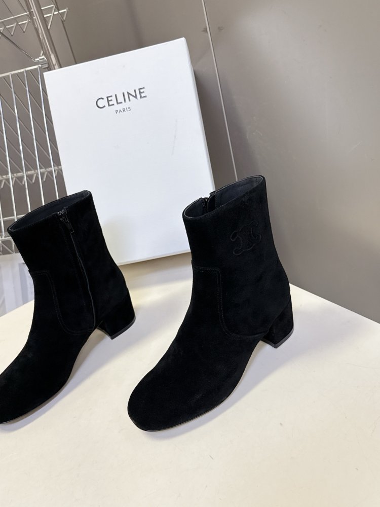 Boots women's on блочном heel фото 4