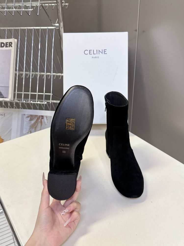 Boots women's on блочном heel фото 9