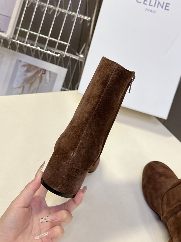 Boots women's on блочном heel фото 9