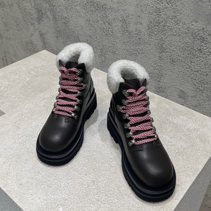Ботинки женские на меху фото 2