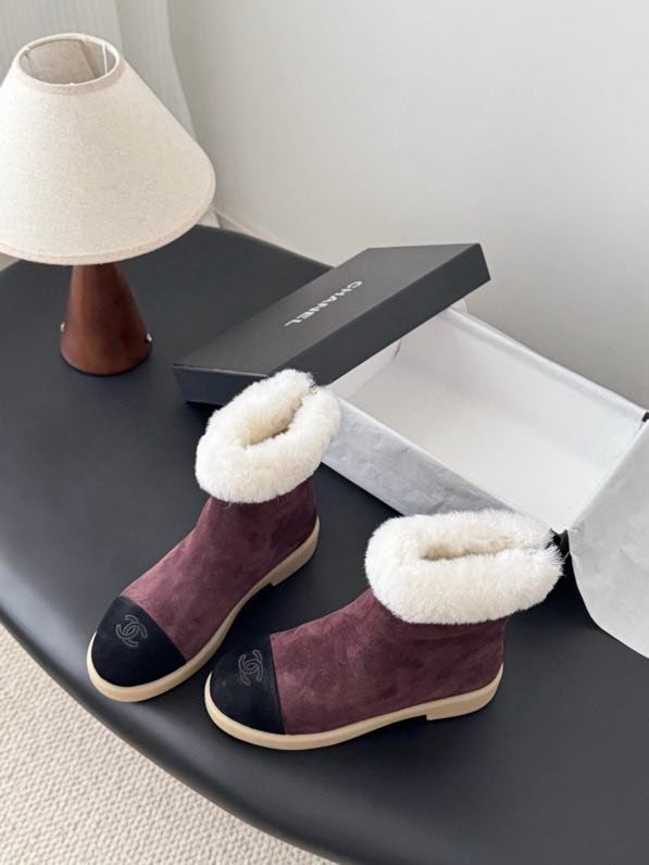 Boots women's on fur фото 5