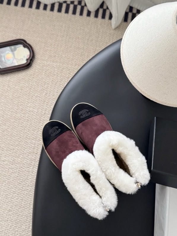 Boots women's on fur фото 7