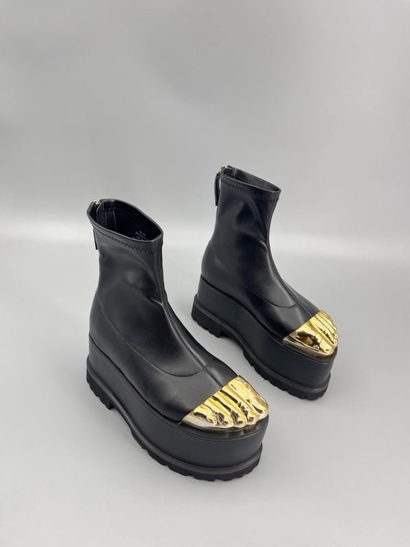 Boots women's on platform