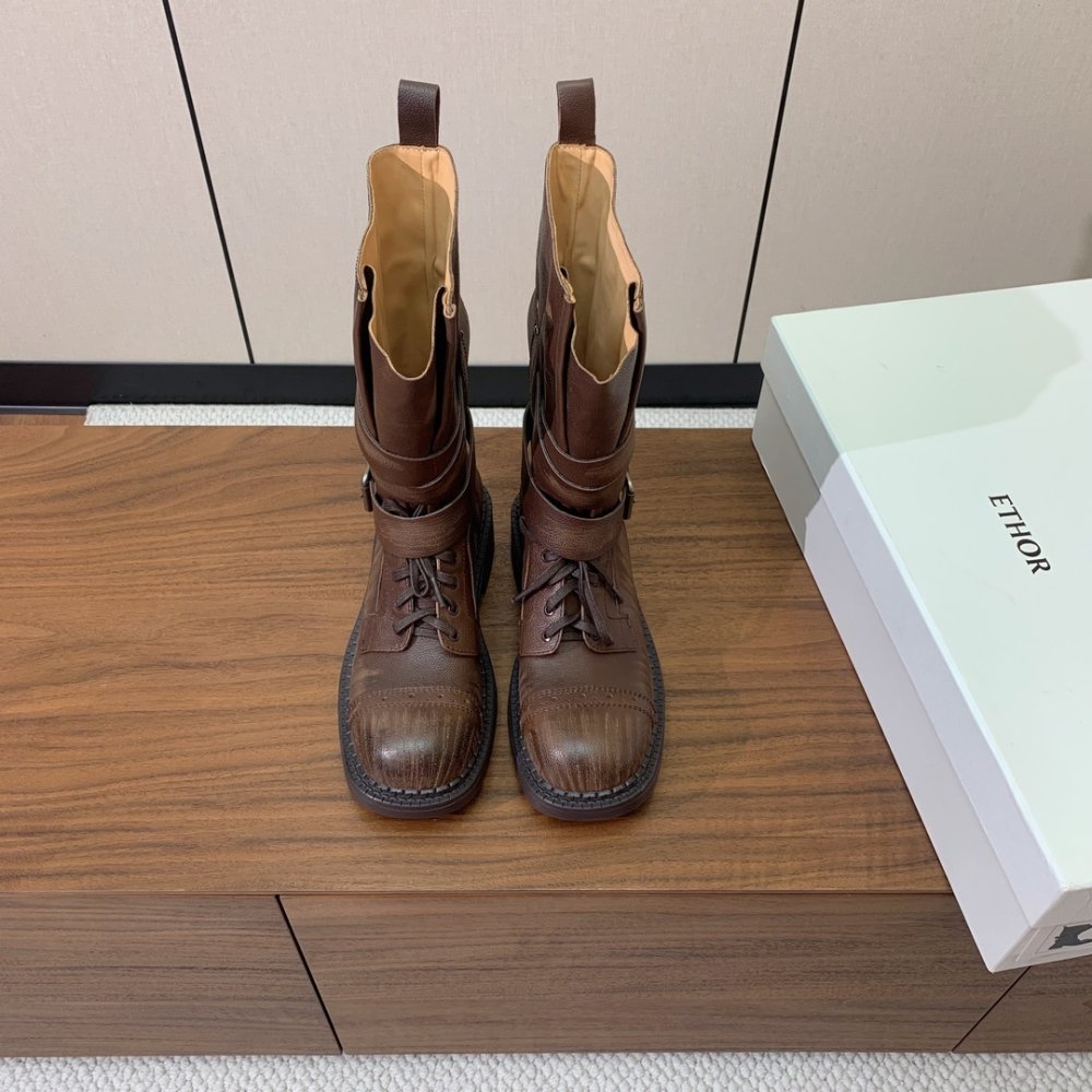 Черевики жіночі на шнурівці