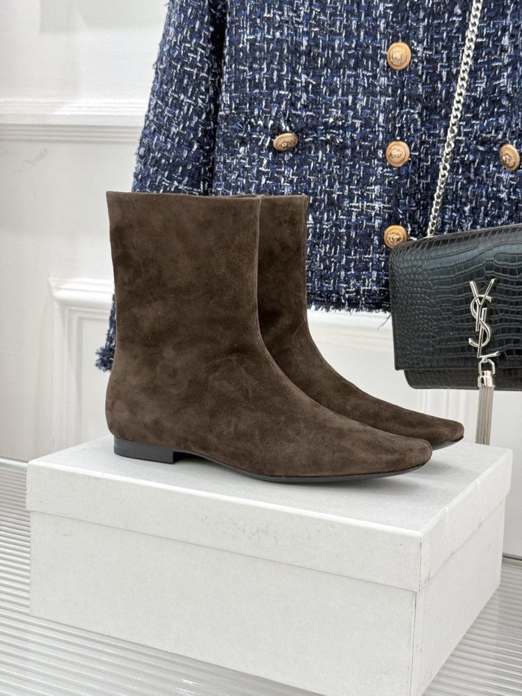 Ботинки женские с острым носком