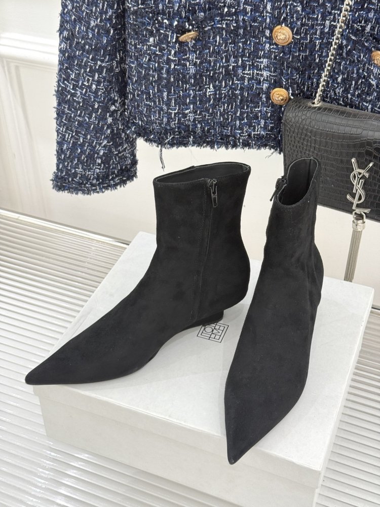 Ботинки женские с острым носком фото 2