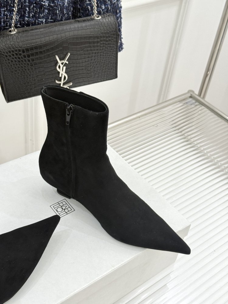 Ботинки женские с острым носком фото 3