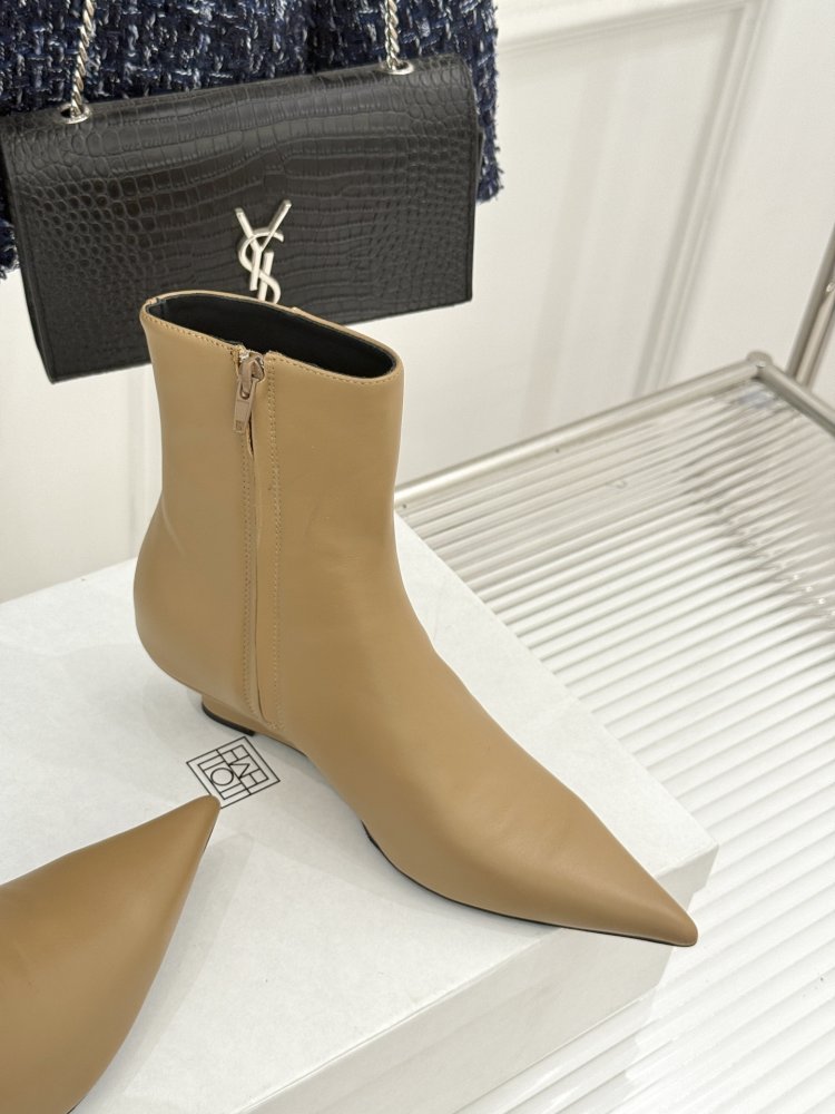 Черевики жіночі з гострим носком фото 3