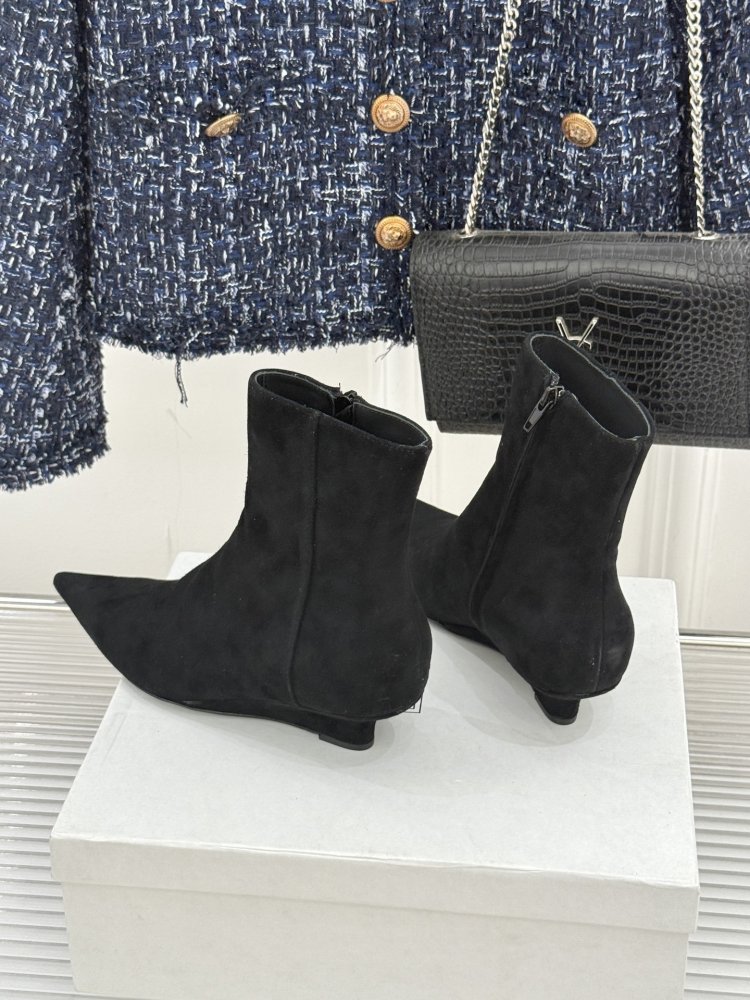 Ботинки женские с острым носком фото 5