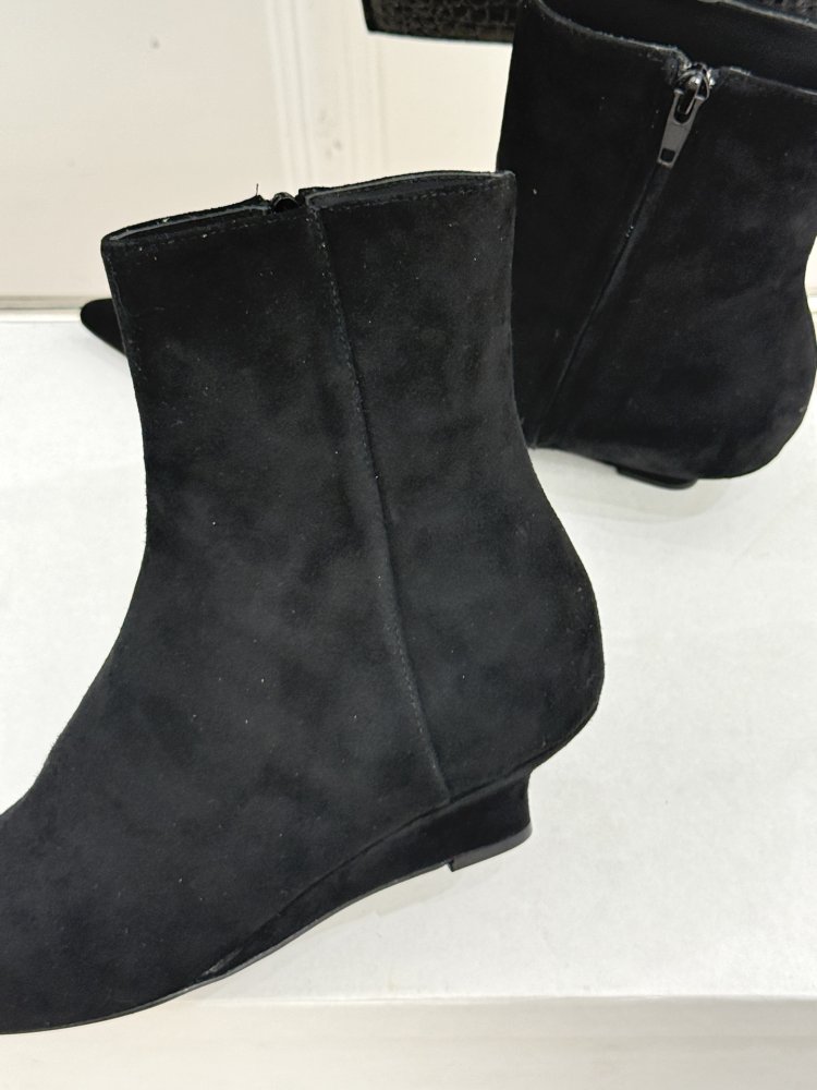 Ботинки женские с острым носком фото 6