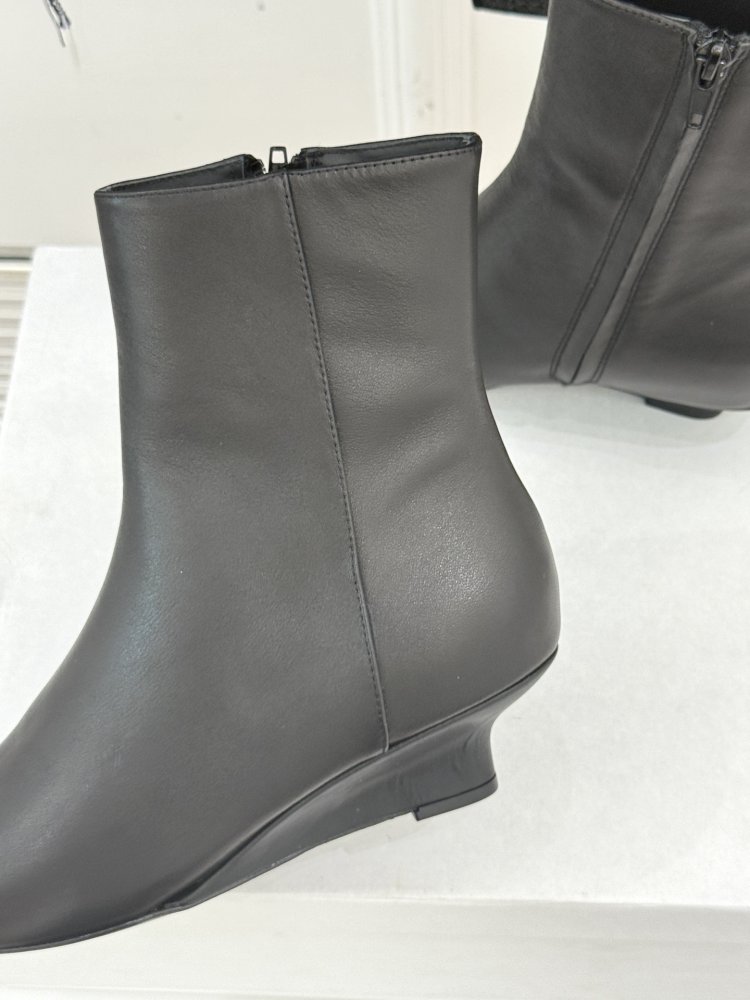 Черевики жіночі з гострим носком фото 6