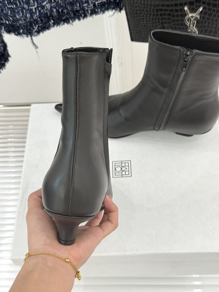 Черевики жіночі з гострим носком фото 8