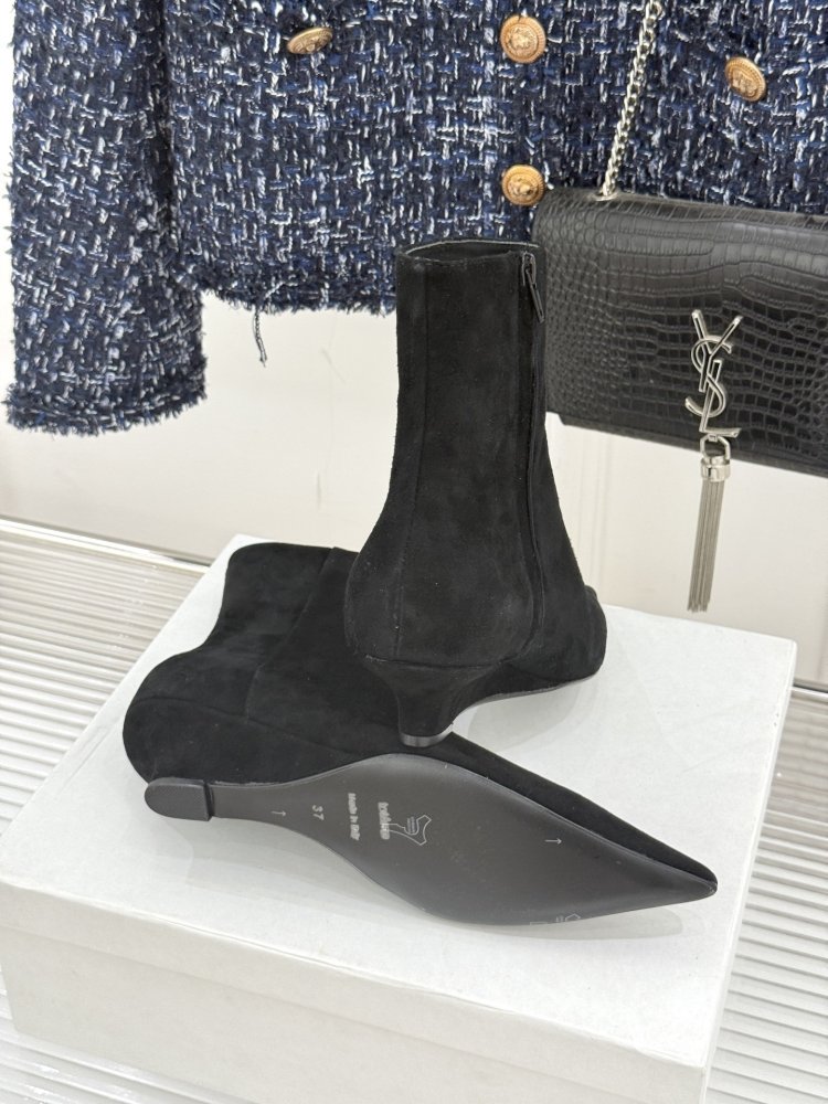 Ботинки женские с острым носком фото 9