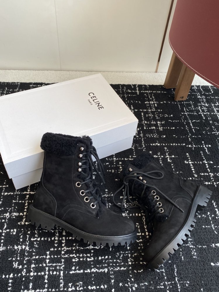 Boots women's winter on fur фото 5