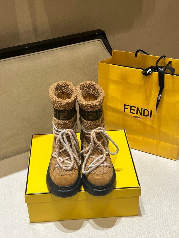 Boots women's winter фото 2