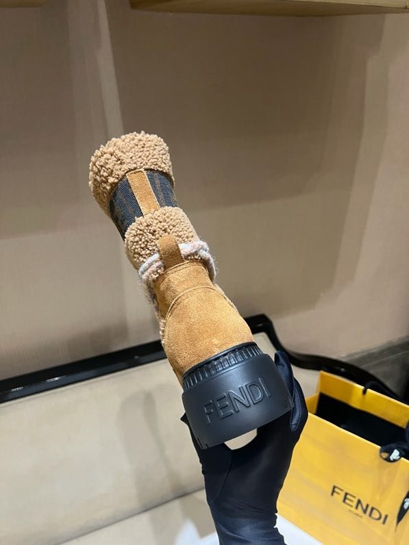 Boots women's winter фото 5