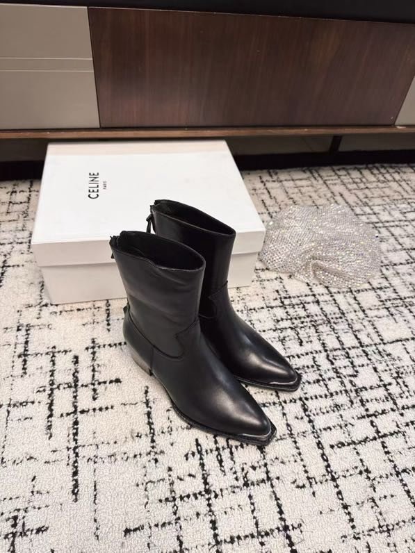 Ботинки женские