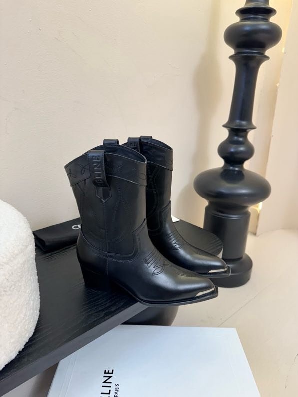 Ботинки женские