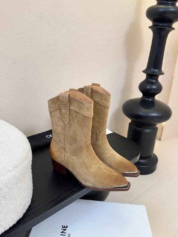 Черевики жіночі