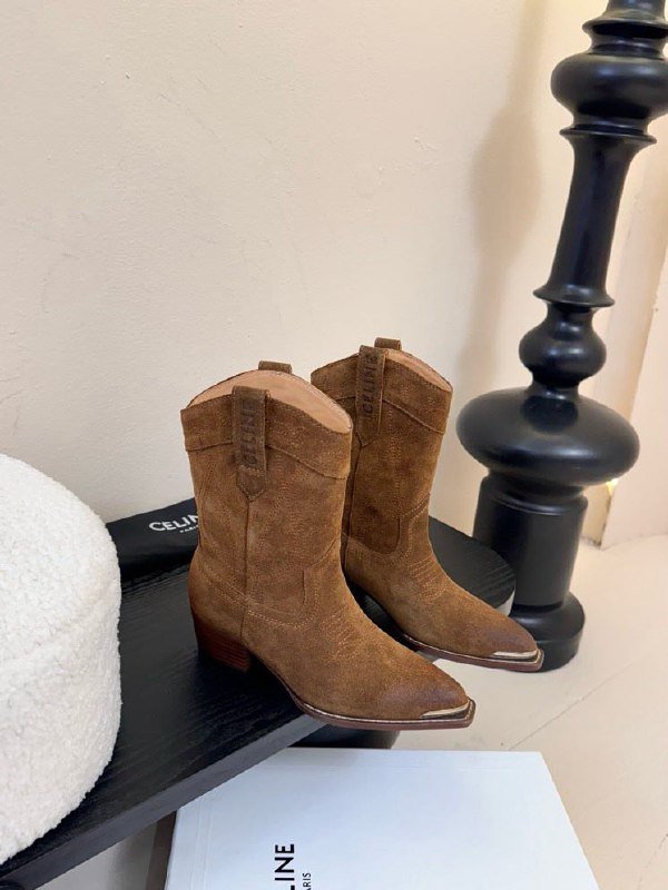 Черевики жіночі