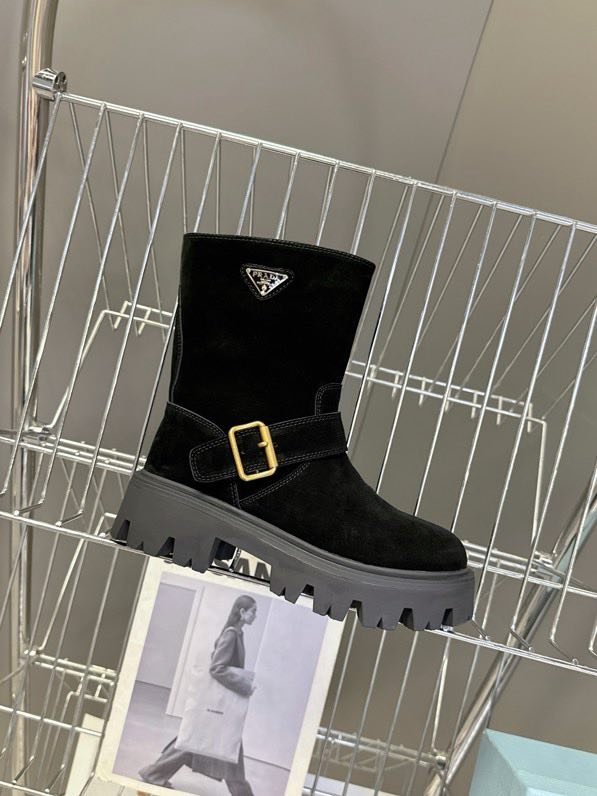 Ботинки женские