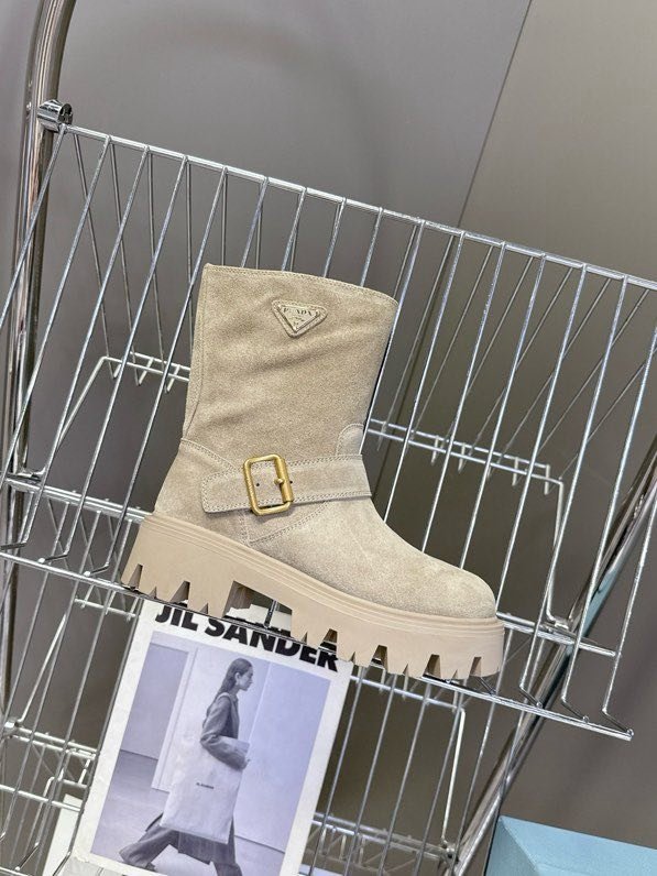 Ботинки женские