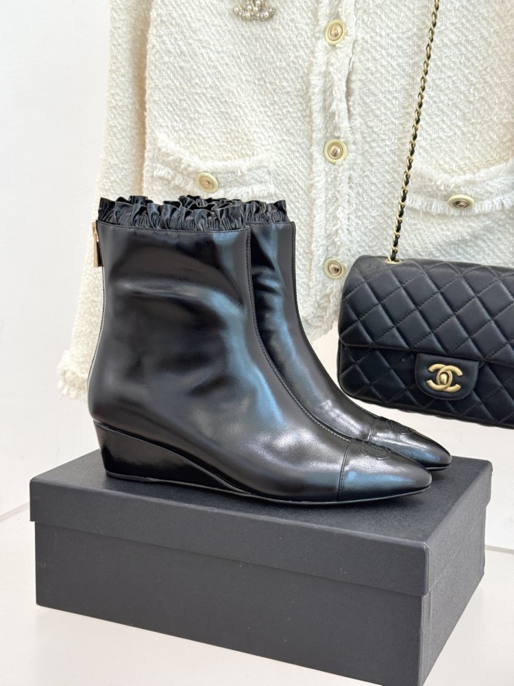 Ботинки женские