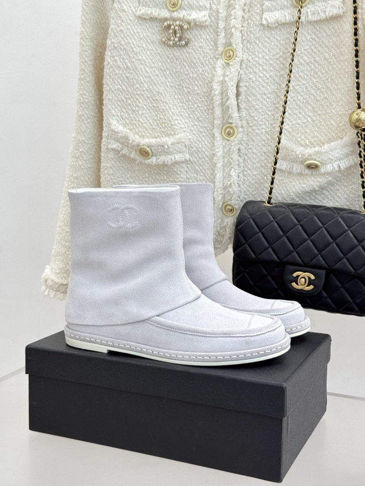 Ботинки женские