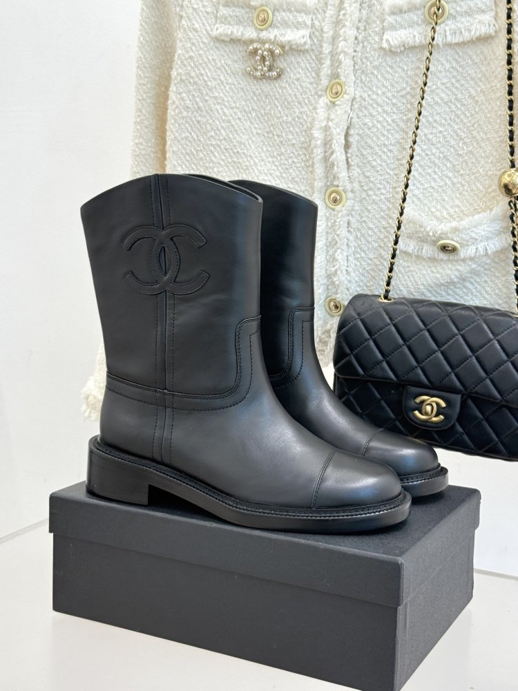 Ботинки женские