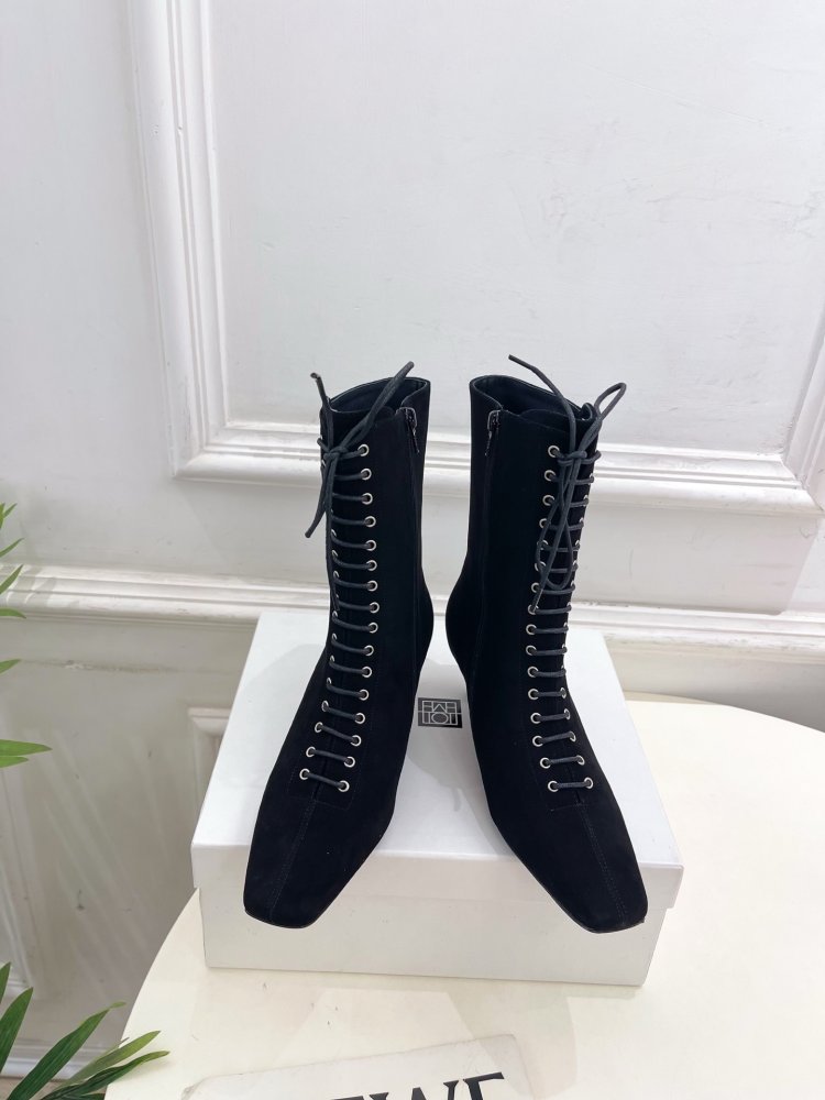 Черевики жіночі