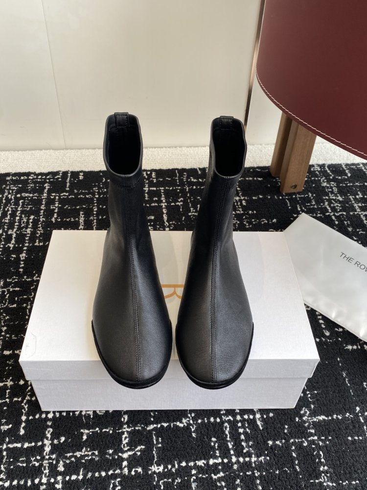 Черевики жіночі