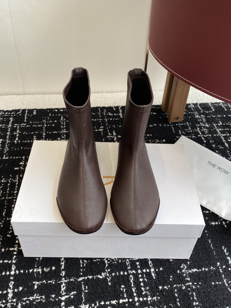 Boots women's