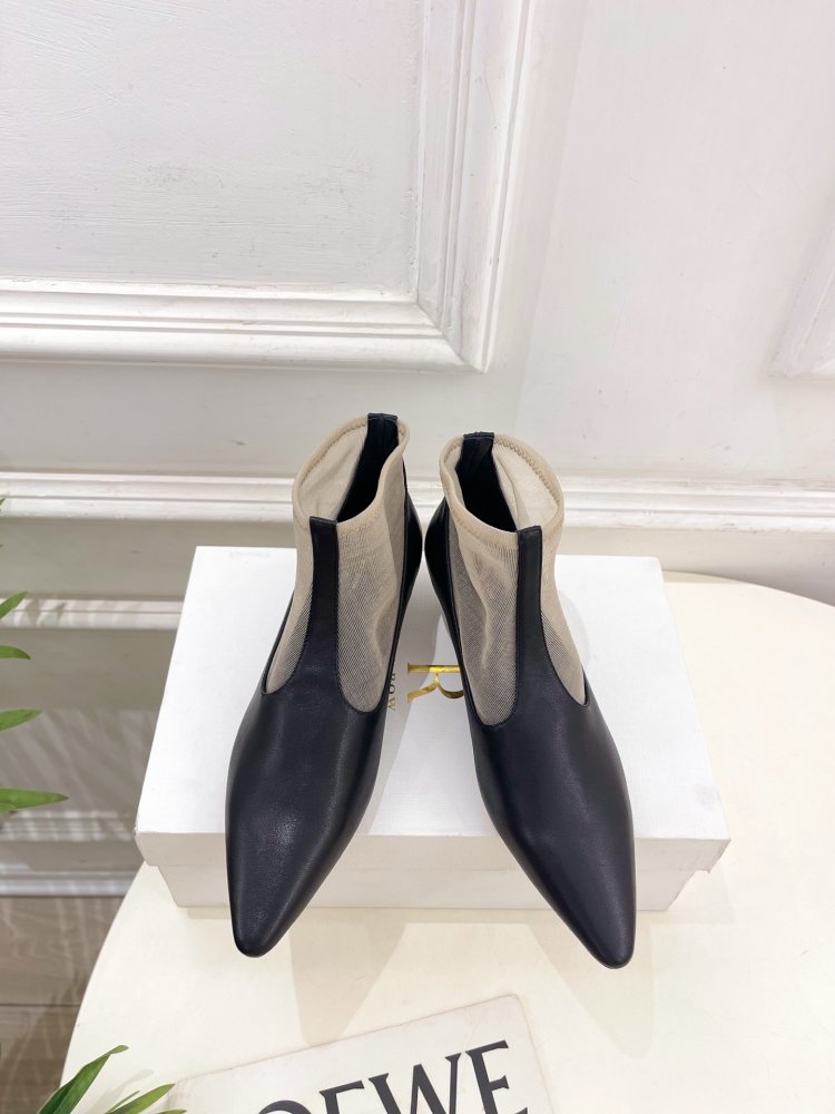 Черевики жіночі