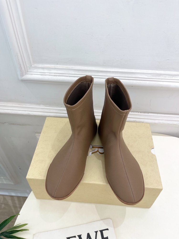 Черевики жіночі