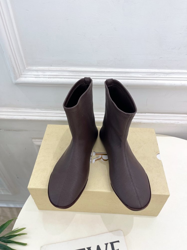 Черевики жіночі