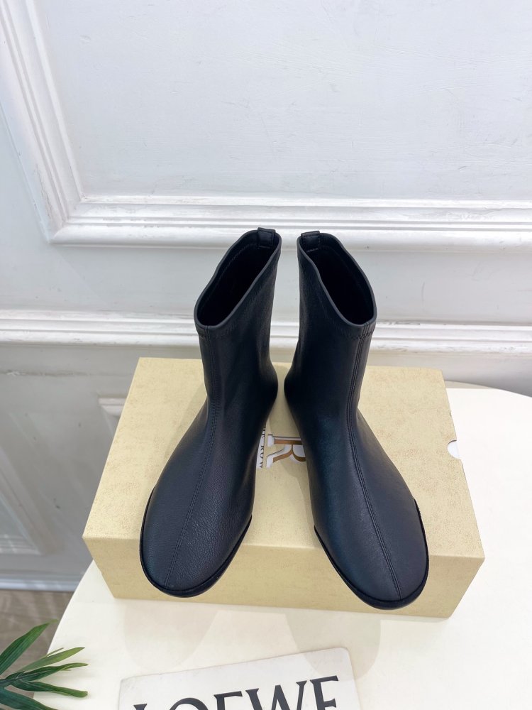 Черевики жіночі