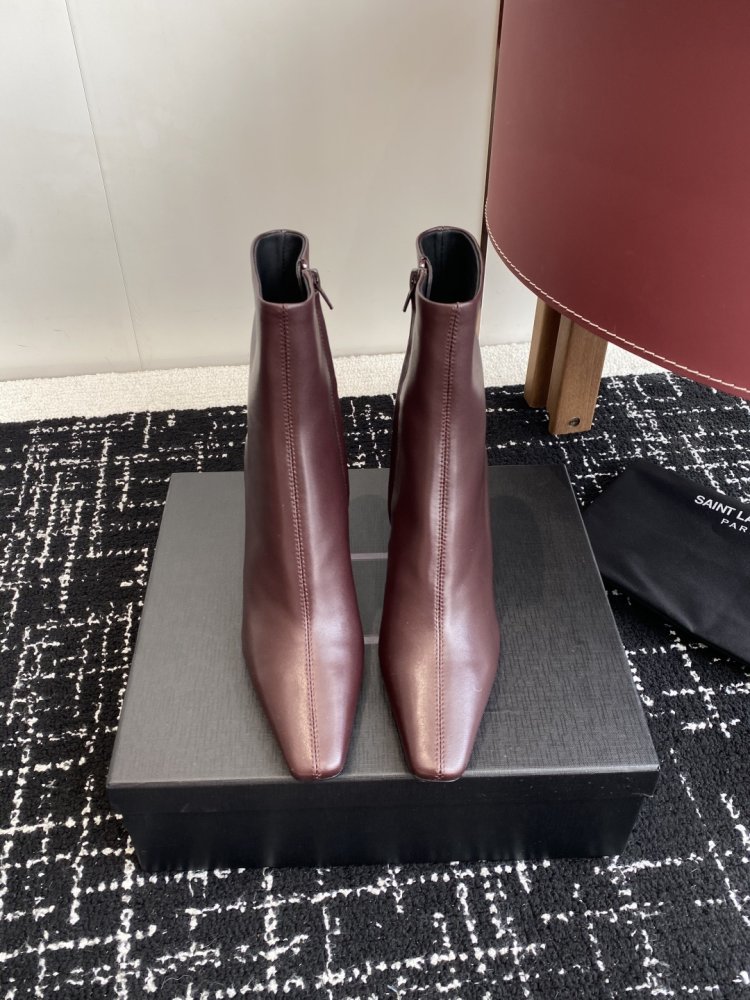 Черевики жіночі