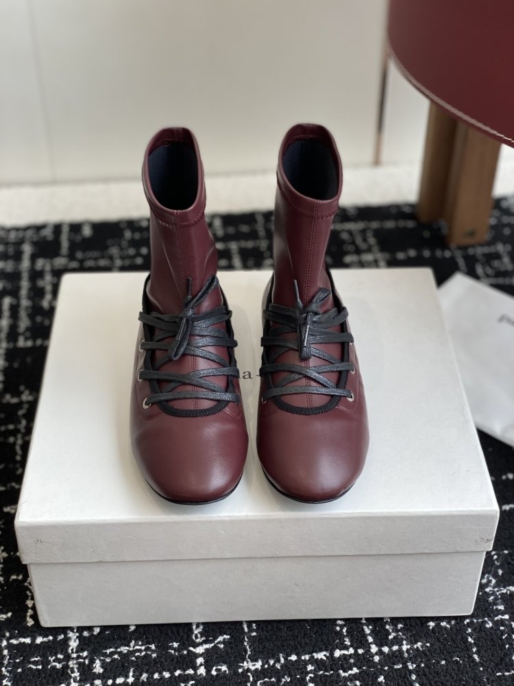 Ботинки женские